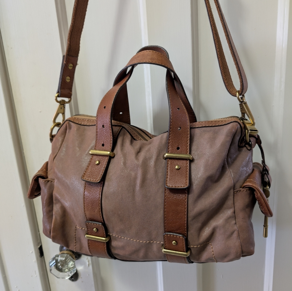 Fossil authentic leather Mason satchel.